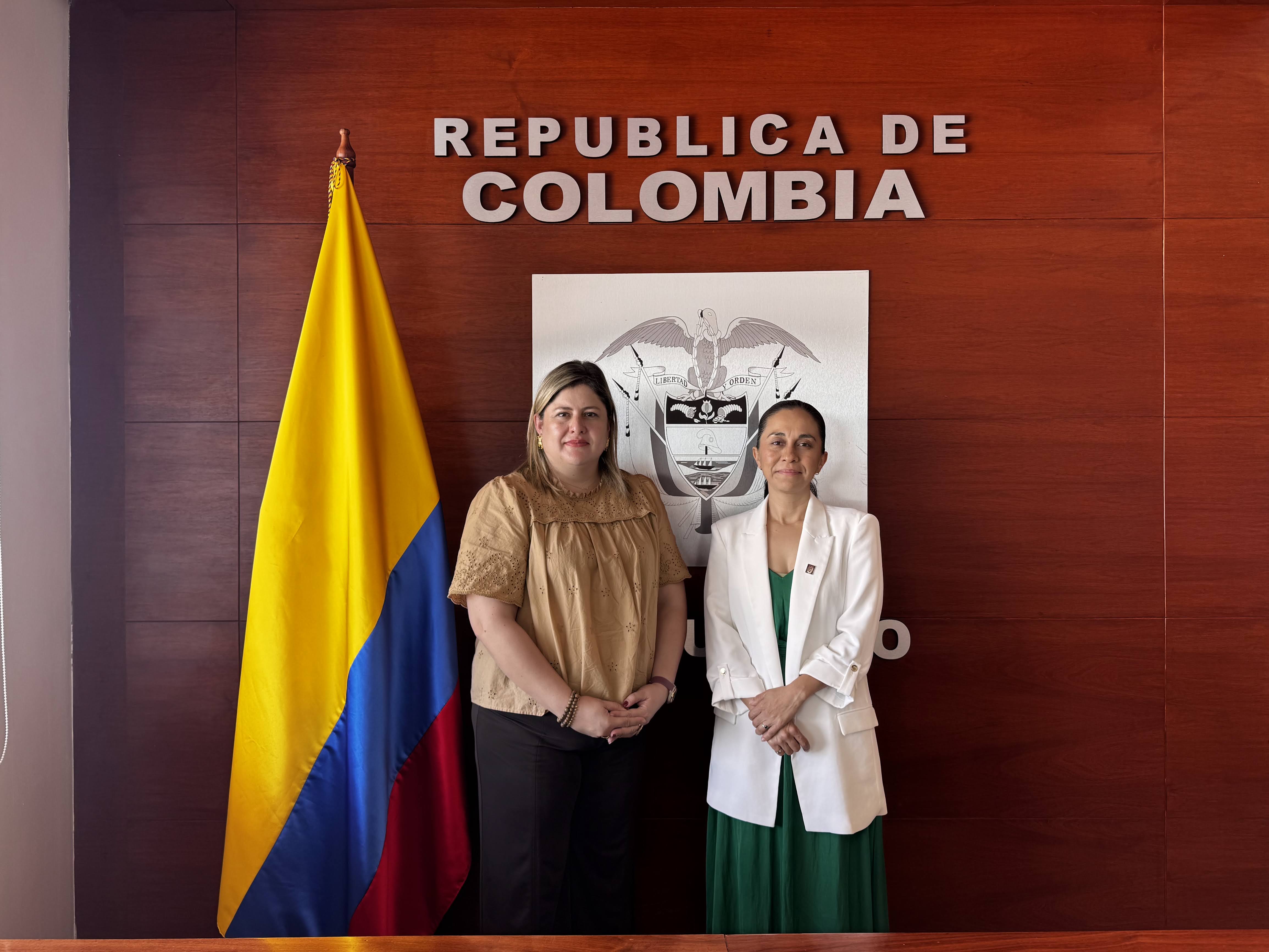 Consulado de Colombia en Cancún fortalece su red con entidades educativas en México
